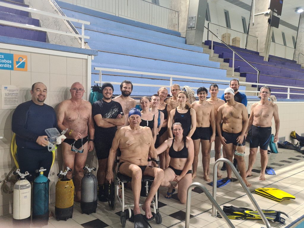 les adhérents du CSI avant la mise à l'eau